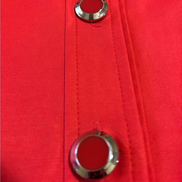 Red Novacheck trench coat with pleats and removable hood 6X - Picture 4 of 7